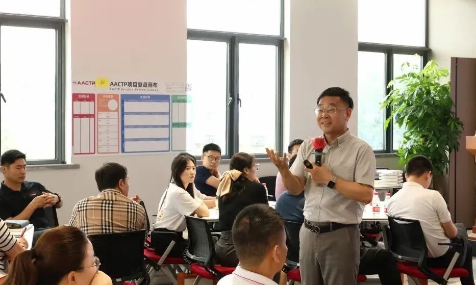 赋强人才生长 | “复盘中国行?走进环亚集团”学习活动乐成举行