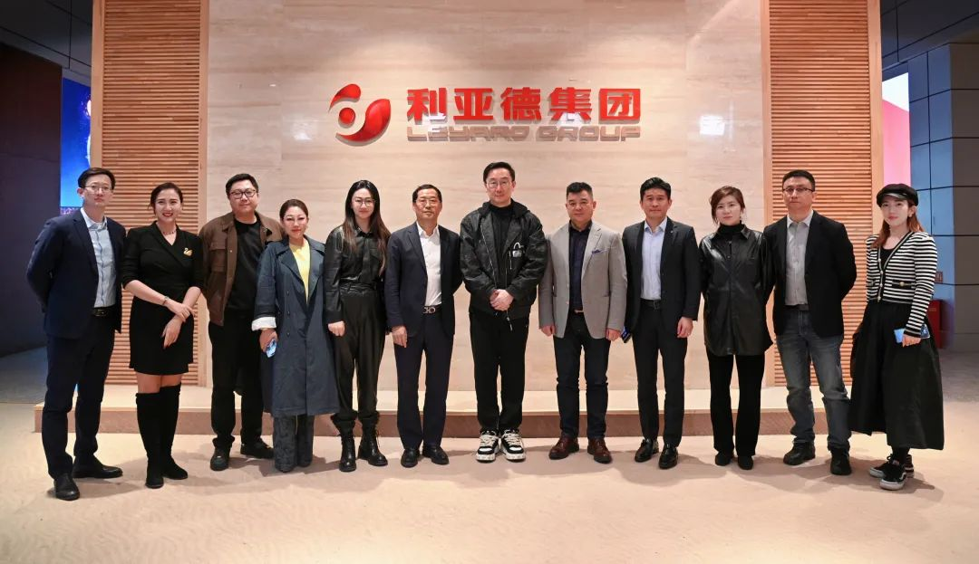 陆川导演到访环亚集团，解锁文化+科技融合新路径